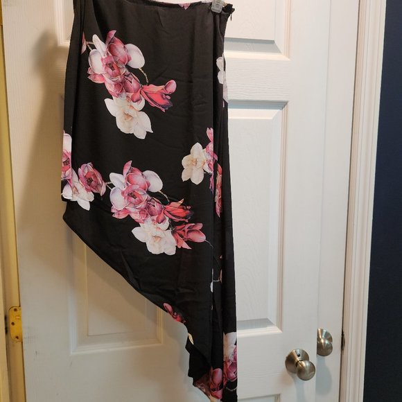 High Low Skirt - Picture 1 of 3